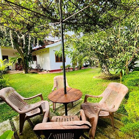 Sanithu Homestay And Villa Galle Zewnętrze zdjęcie